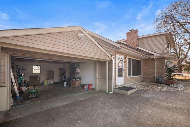 10715 Diversey Avenue, Melrose Park, IL 60164