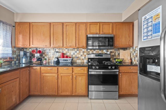 10715 Diversey Avenue, Melrose Park, IL 60164