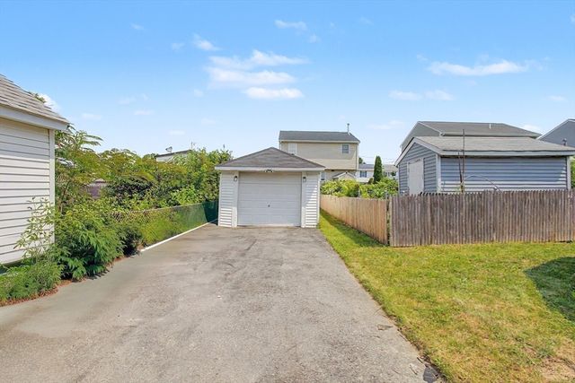 496 Tucker St, Fall River, MA 02721