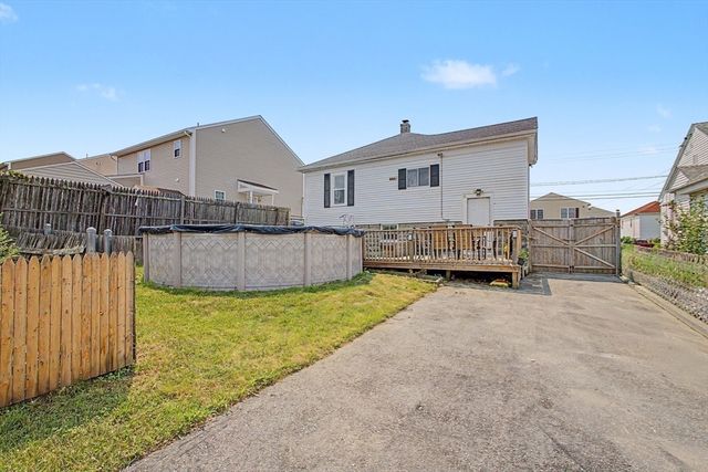 496 Tucker St, Fall River, MA 02721