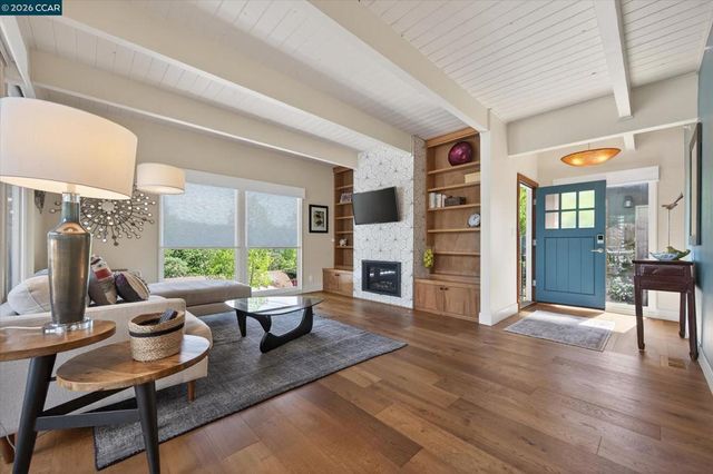 79 California Ave, Orinda, CA 94563