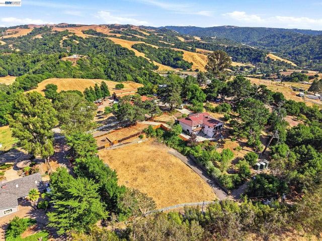 6733 SUNNYSLOPE AVE, Castro Valley, CA 94552