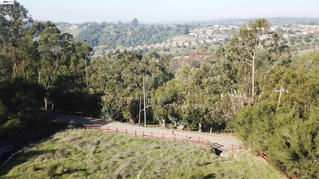 6733 SUNNYSLOPE AVE, Castro Valley, CA 94552