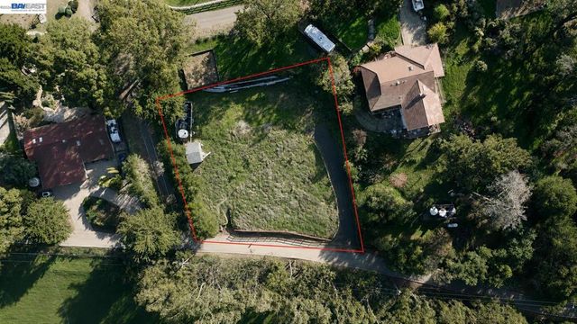 6733 SUNNYSLOPE AVE, Castro Valley, CA 94552