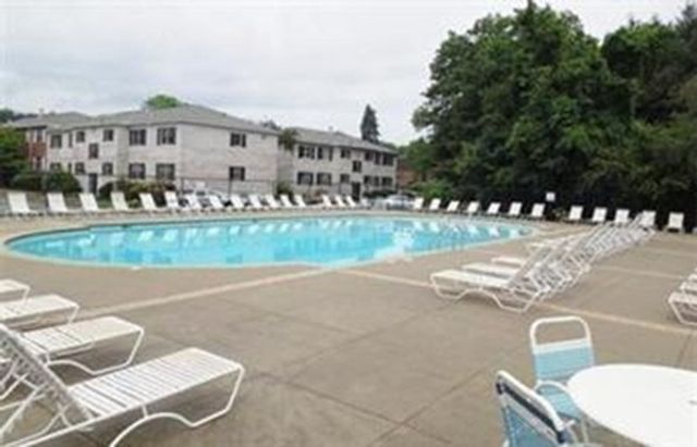 169 Lake Shore 2, Boston, MA 02135