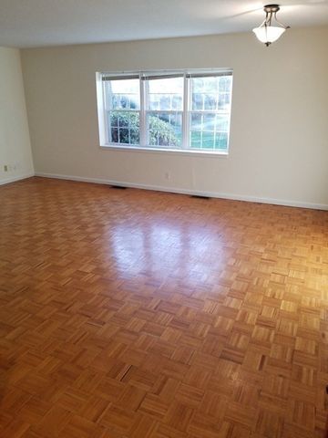 169 Lake Shore 2, Boston, MA 02135