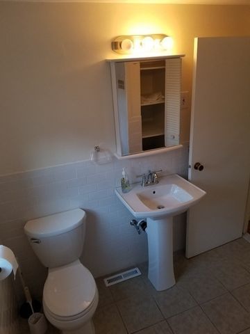 169 Lake Shore 2, Boston, MA 02135