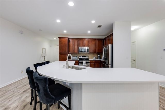 1561 Trailview NE Way, Atlanta, GA 30329