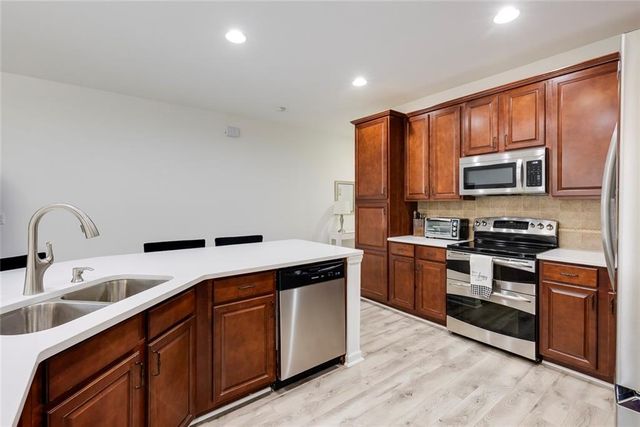 1561 Trailview NE Way, Atlanta, GA 30329