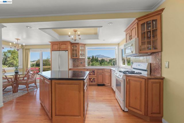 86 Jamaica Dr, San Ramon, CA 94582