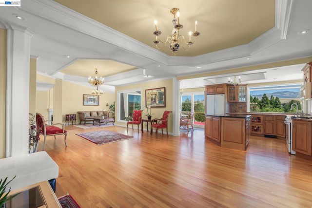 86 Jamaica Dr, San Ramon, CA 94582