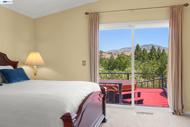 86 Jamaica Dr, San Ramon, CA 94582