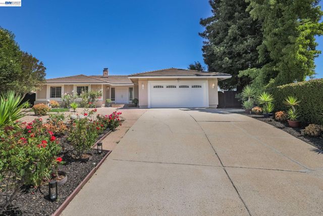 86 Jamaica Dr, San Ramon, CA 94582