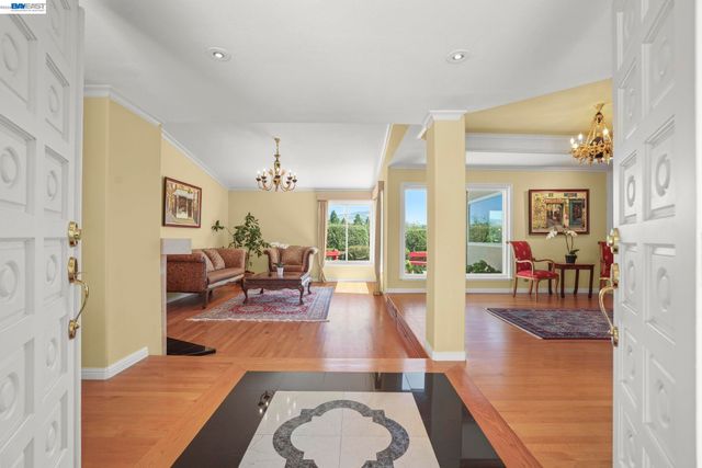 86 Jamaica Dr, San Ramon, CA 94582