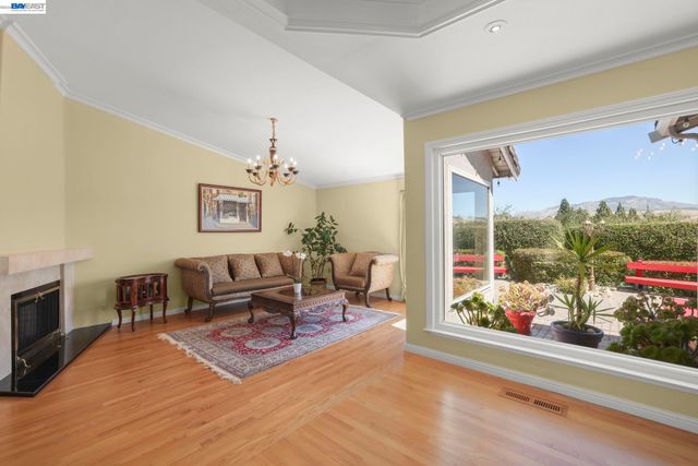 86 Jamaica Dr, San Ramon, CA 94582