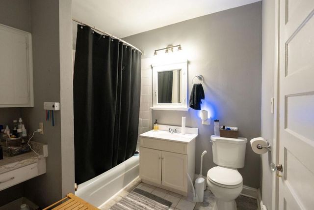 3249 W Mckinley BOULEVARD, Milwaukee, WI 53208