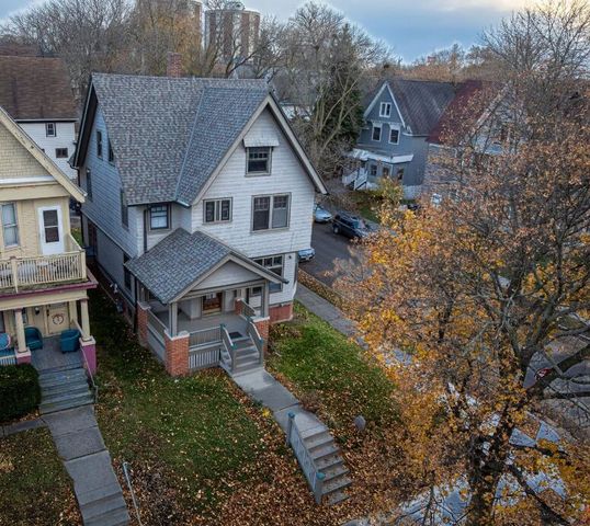 3249 W Mckinley BOULEVARD, Milwaukee, WI 53208