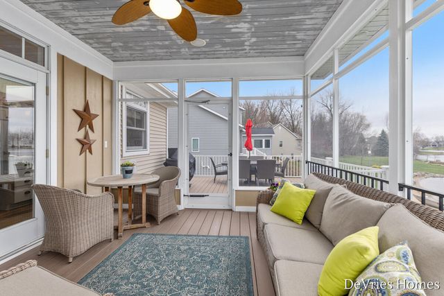 4045 Antigo Court SW, Grandville, MI 49418