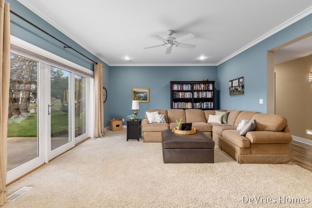 4045 Antigo Court SW, Grandville, MI 49418