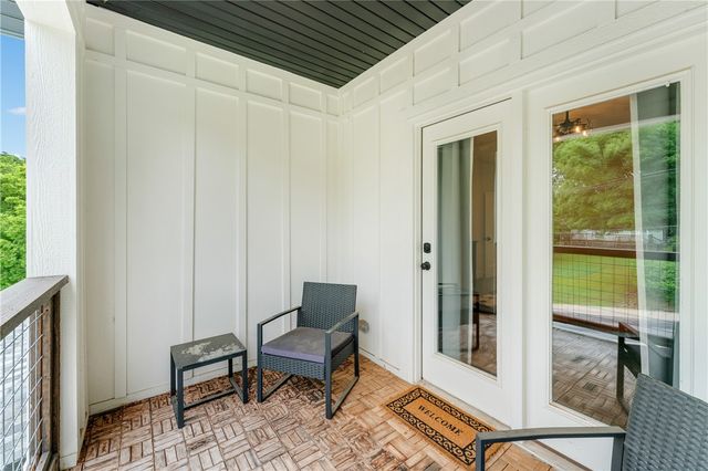 215 E Center Street, Fayetteville, AR 72701