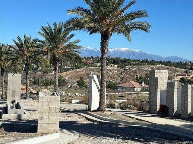 7570 Spencer Court, Riverside, CA 92506