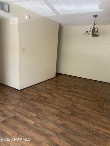 200 High Meadows Boulevard 211, Lafayette, LA 70507