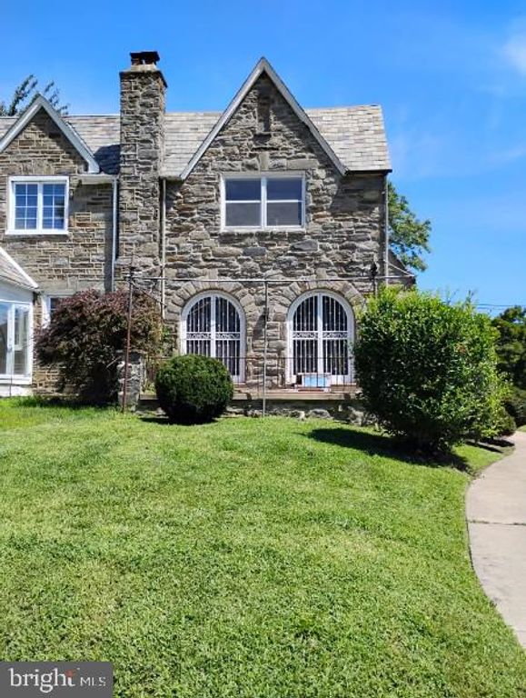 2417 GOLF RD, PHILADELPHIA, PA 19131 — photo 2