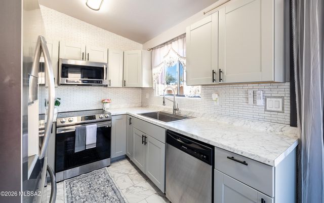 2800 W Calle De Rosita, Tucson, AZ 85746