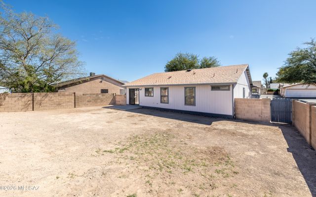 2800 W Calle De Rosita, Tucson, AZ 85746