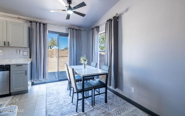 2800 W Calle De Rosita, Tucson, AZ 85746