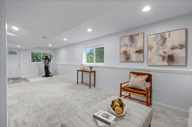 121 Fox Hollow Drive, Chanhassen, MN 55317