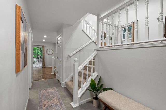 121 Fox Hollow Drive, Chanhassen, MN 55317