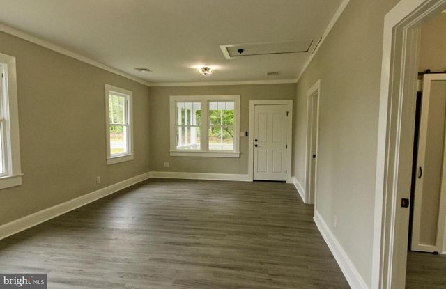 7244 FREDERICKSBURG TPKE, Woodford, VA 22580