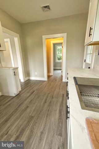 7244 FREDERICKSBURG TPKE, Woodford, VA 22580