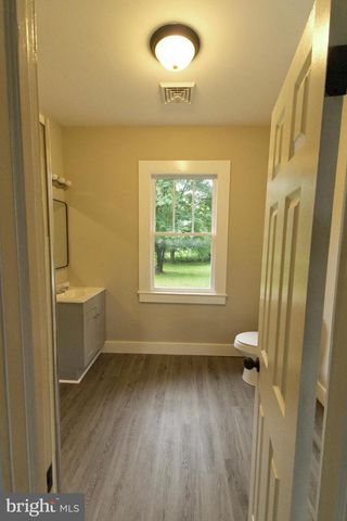 7244 FREDERICKSBURG TPKE, Woodford, VA 22580