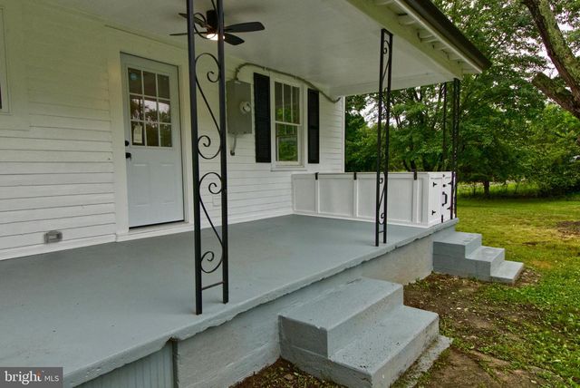 7244 FREDERICKSBURG TPKE, Woodford, VA 22580