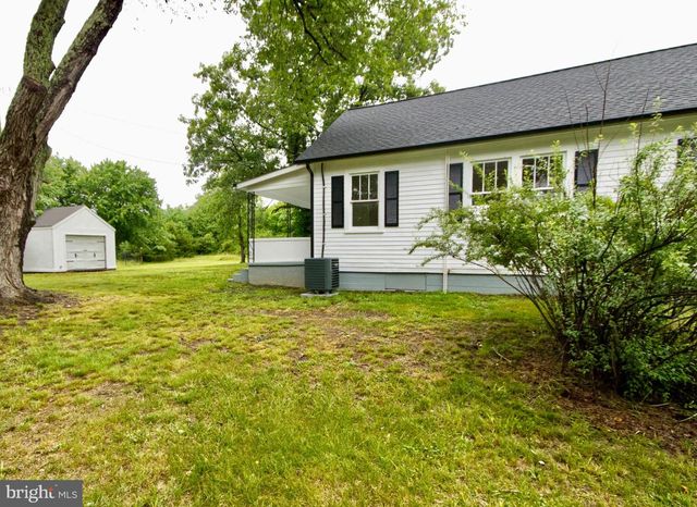 7244 FREDERICKSBURG TPKE, Woodford, VA 22580