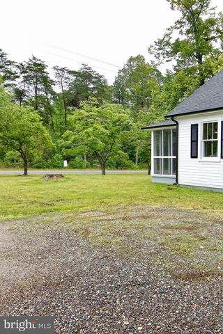 7244 FREDERICKSBURG TPKE, Woodford, VA 22580