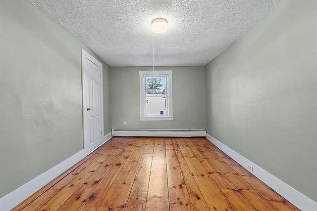 8 Main St 2 R, Pepperell, MA 01463