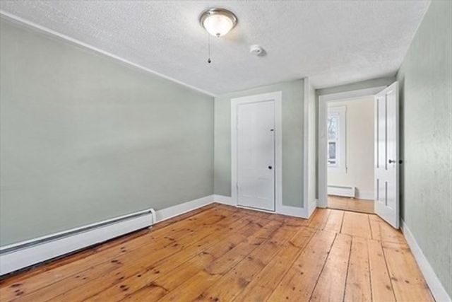 8 Main St 2 R, Pepperell, MA 01463