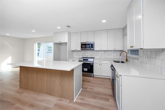 8808 90TH WAY N, Largo, FL 33777