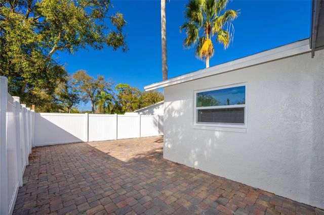 8808 90TH WAY N, Largo, FL 33777