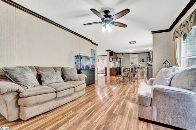 225 Tanglewood Way, Gray Court, SC 29645
