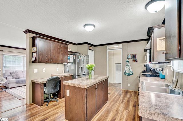 225 Tanglewood Way, Gray Court, SC 29645
