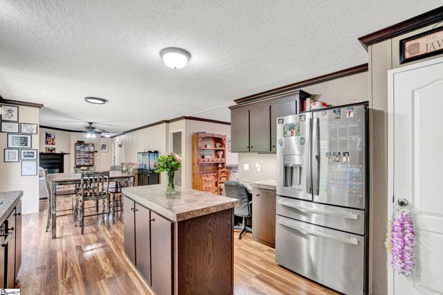 225 Tanglewood Way, Gray Court, SC 29645