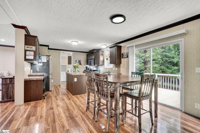 225 Tanglewood Way, Gray Court, SC 29645