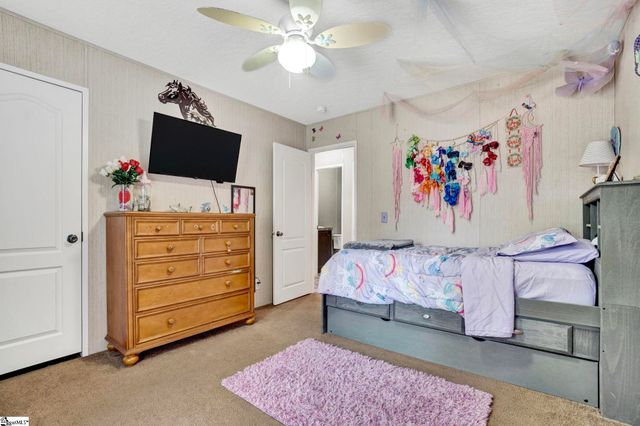 225 Tanglewood Way, Gray Court, SC 29645