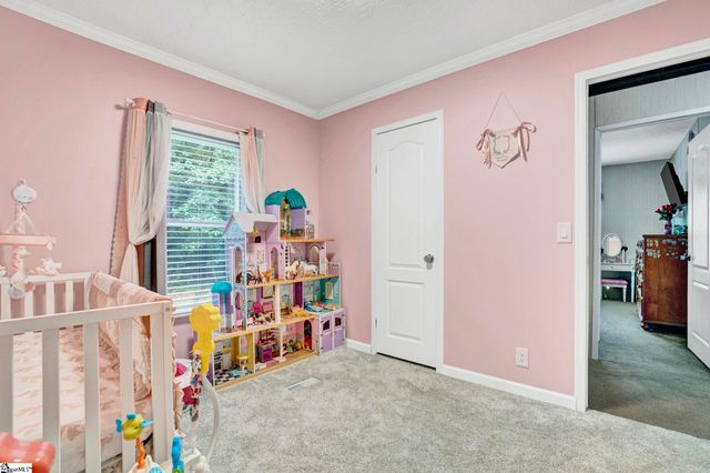 225 Tanglewood Way, Gray Court, SC 29645