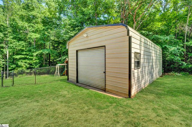 225 Tanglewood Way, Gray Court, SC 29645