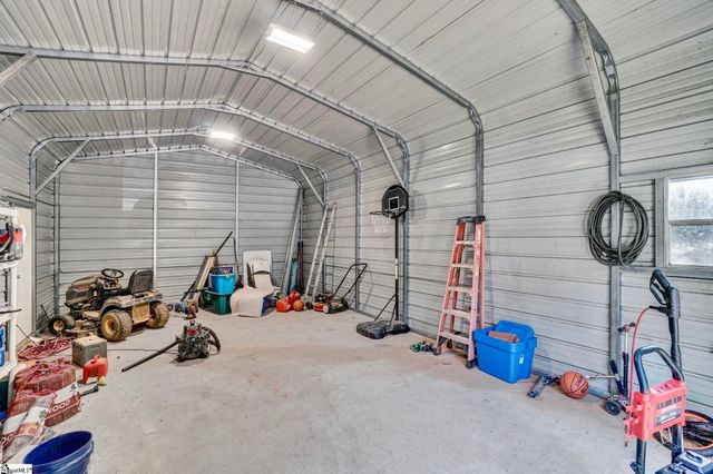 225 Tanglewood Way, Gray Court, SC 29645